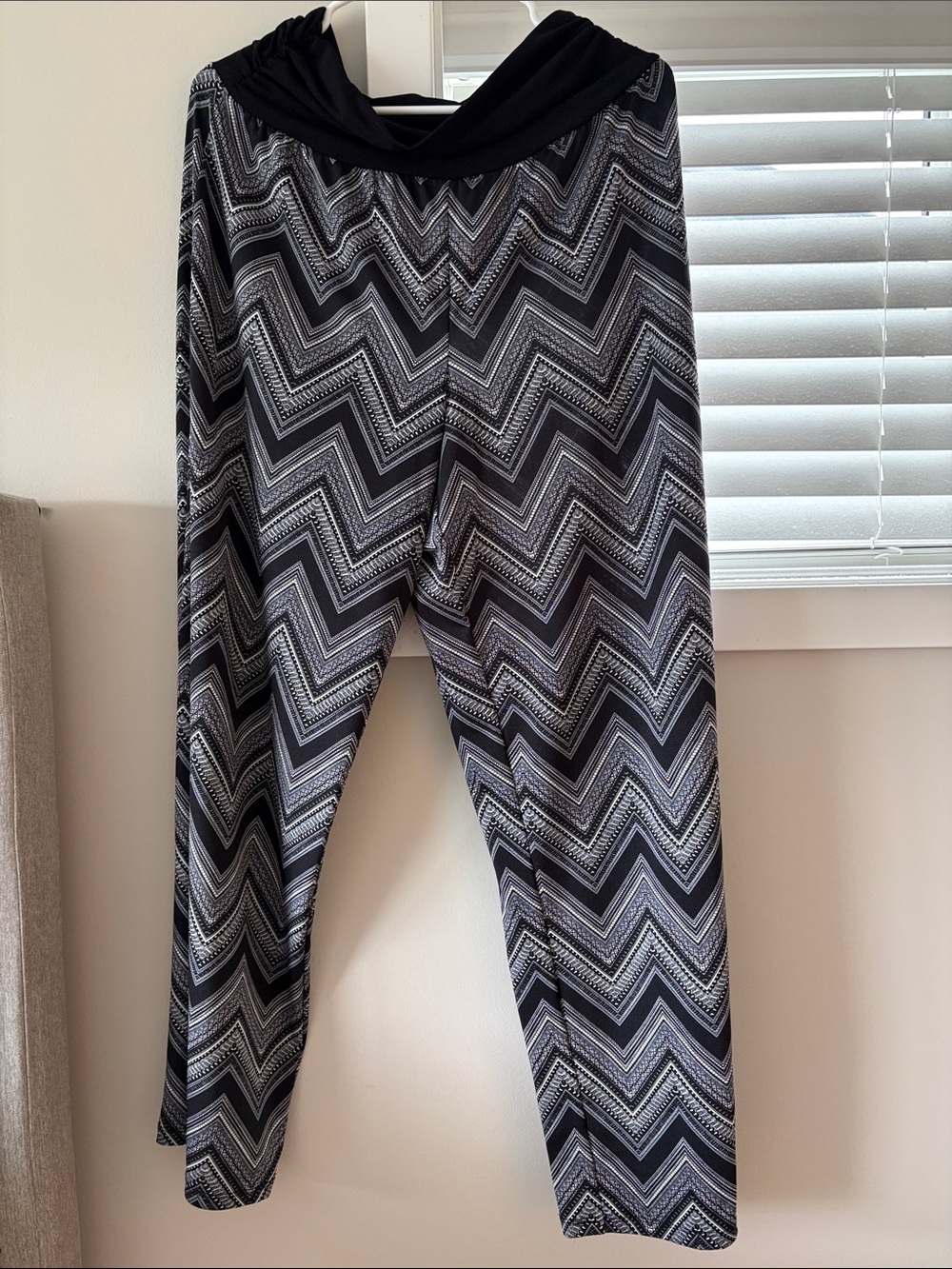 Apt. 9 Black & White Chevron Pull-On Pants